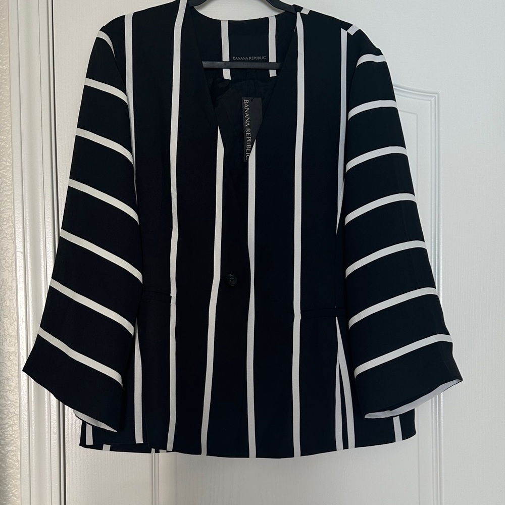 Banana Republic Women's Black and White Striped Blazer